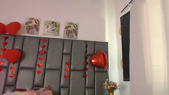 sophiaFoster4u online show from February 28, 2025, 2:31 pm