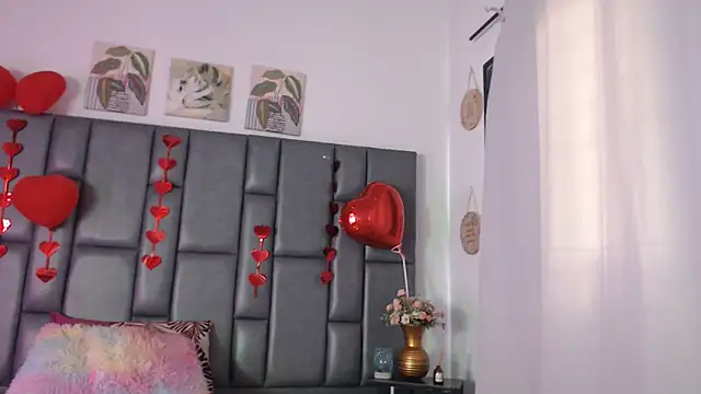 sophiaFoster4u online show from March 3, 2025, 2:26 pm