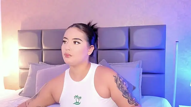 SpicySugar  online show from February 8, 2026, 6:11 pm