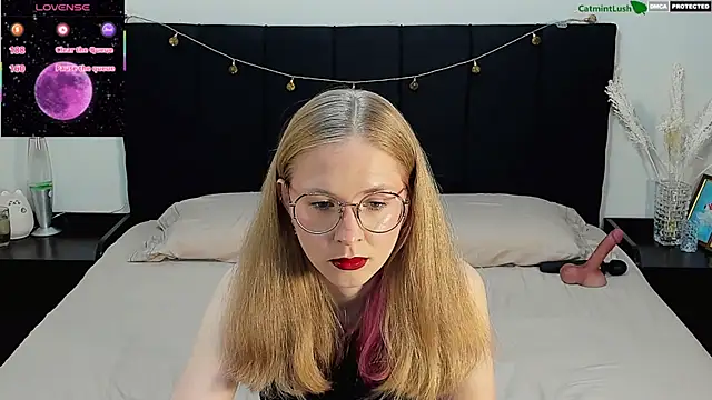 Snapshot of CatmintLush chatting on June 30, 2026, 11:39 pm CatmintLush online show from June 30, 2026, 11:39 pm