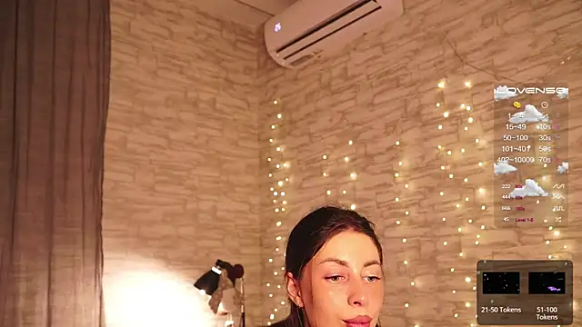 Snapshot of ___art chatting on December 20, 2024, 5:29 pm    art online show from December 20, 2024, 5:29 pm