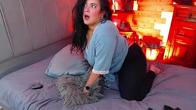 VictoriaMontero30000 online show from October 24, 2025, 3:25 am