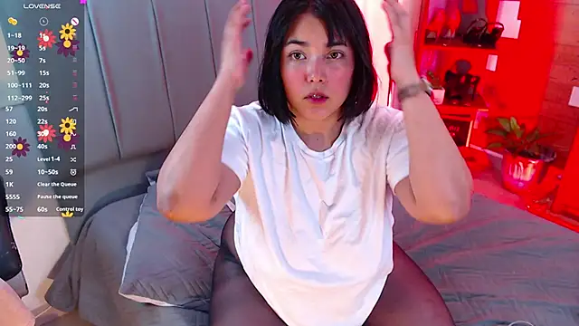 VictoriaMontero30000 online show from March 3, 2026, 1:34 am