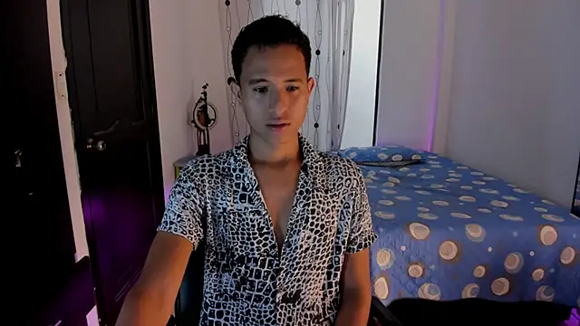 alessandro wizard online show from March 1, 2025, 3:38 pm