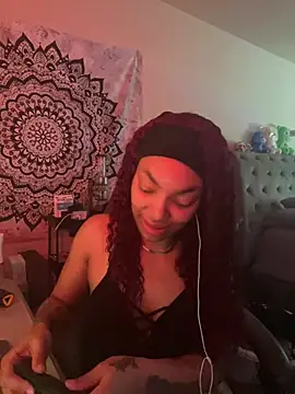 Snapshot of butterflybootyy chatting on December 11, 2024, 3:58 pm butterflybootyy online show from December 11, 2024, 3:58 pm