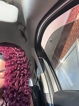 Snapshot of butterflybootyy chatting on January 2, 2025, 9:50 pm butterflybootyy online show from January 2, 2025, 9:50 pm