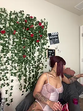 Snapshot of butterflybootyy chatting on February 12, 2025, 3:27 pm butterflybootyy online show from February 12, 2025, 3:27 pm