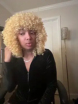 Snapshot of butterflybootyy chatting on December 17, 2025, 9:26 am butterflybootyy online show from December 17, 2025, 9:26 am