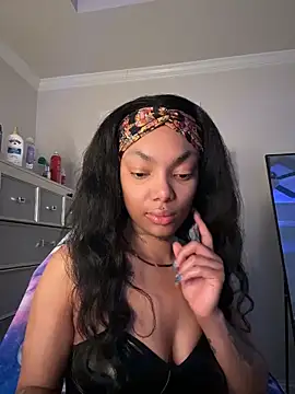 butterflybootyy online show from March 12, 2026, 12:55 pm