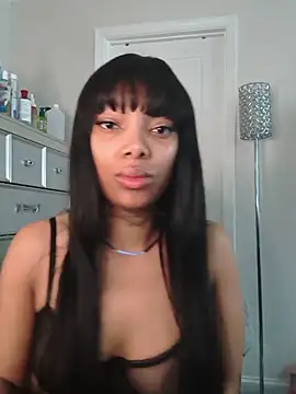 Snapshot of butterflybootyy chatting on June 12, 2026, 4:39 pm butterflybootyy online show from June 12, 2026, 4:39 pm