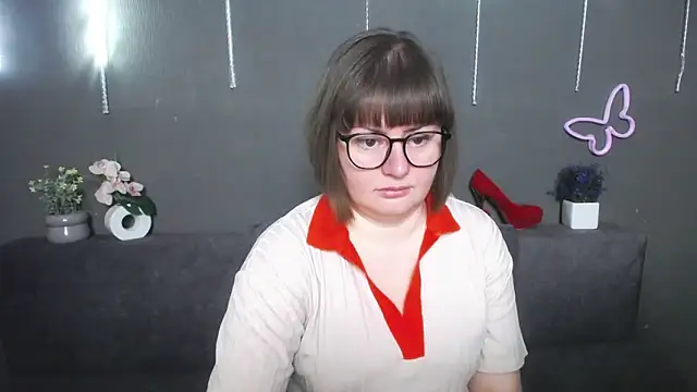 Snapshot of ZannaDreil chatting on April 29, 2026, 6:14 pm ZannaDreil online show from April 29, 2026, 6:14 pm