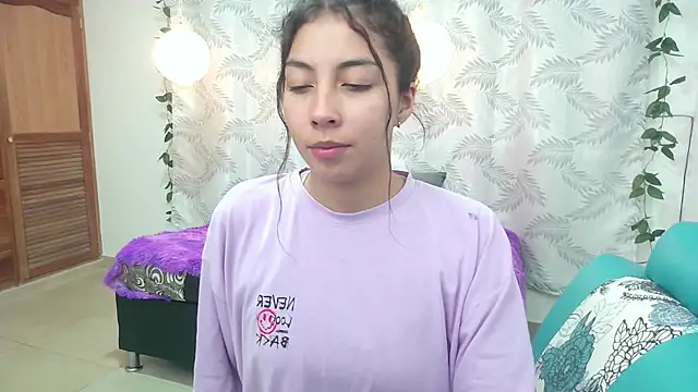 Mya paris online show from December 31, 2024, 1:57 am