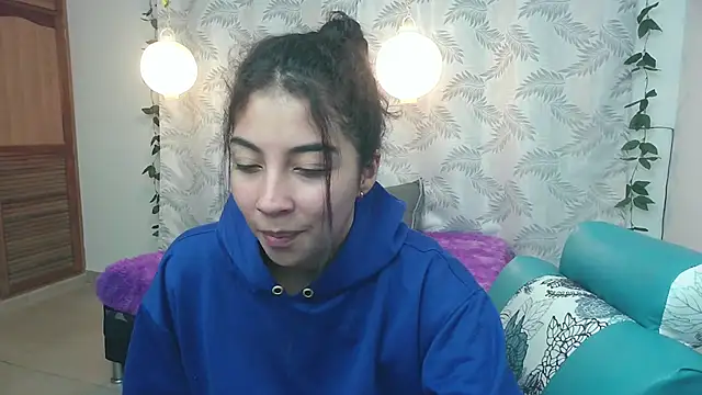 Mya paris online show from February 7, 2025, 3:12 am