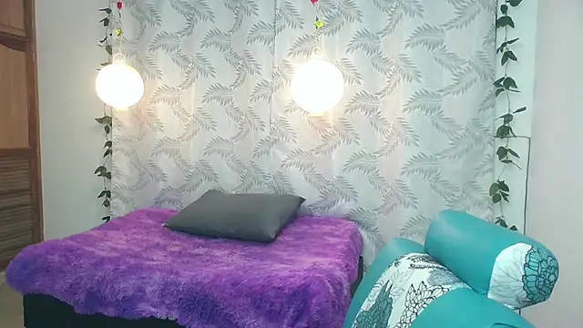 Mya paris online show from February 8, 2025, 8:52 am