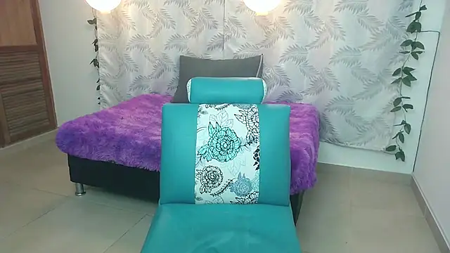 Mya paris online show from February 9, 2025, 9:05 am