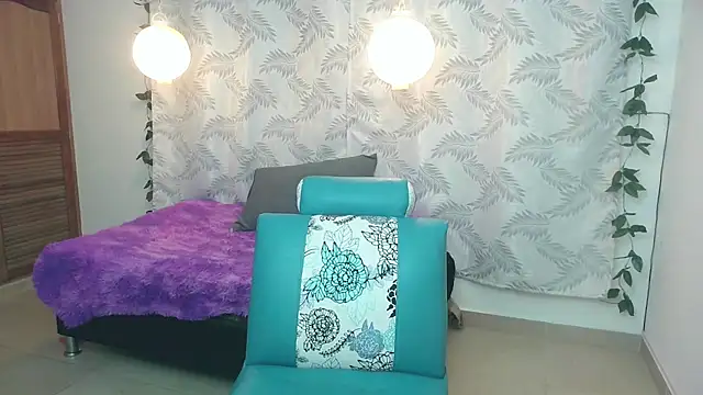 Mya paris online show from February 12, 2025, 7:23 am