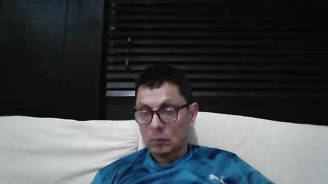 Snapshot of MarcusKelvin chatting on October 10, 2025, 12:31 am MarcusKelvin online show from October 10, 2025, 12:31 am