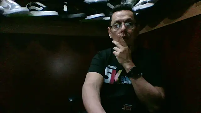 Snapshot of MarcusKelvin chatting on October 21, 2025, 12:39 pm MarcusKelvin online show from October 21, 2025, 12:39 pm