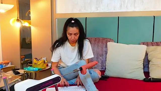 SarraRose online show from March 14, 2025, 8:32 am