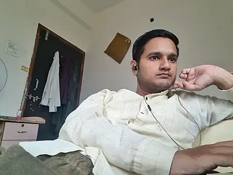 Jonrobinso online show from October 9, 2025, 4:32 am