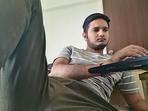 Snapshot of Jonrobinso chatting on May 9, 2026, 4:50 am Jonrobinso online show from May 9, 2026, 4:50 am