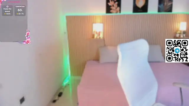 Snapshot of Harmony_Malkova chatting on October 11, 2025, 2:00 am Harmony Malkova online show from October 11, 2025, 2:00 am