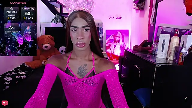 Kendall Gil online show from April 15, 2026, 6:15 pm