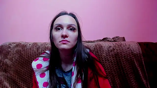 Snapshot of AlmaQueen chatting on December 6, 2024, 8:05 am AlmaQueen online show from December 6, 2024, 8:05 am