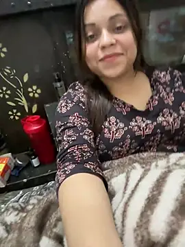 Snapshot of simmiiii chatting on February 27, 2025, 7:58 pm simmiiii online show from February 27, 2025, 7:58 pm