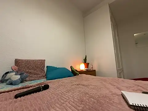 sammymoon online show from October 24, 2025, 6:43 am