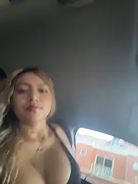 amanda-medrano1 online show from March 19, 2026, 2:54 pm