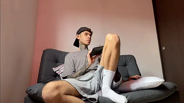 Saturno v online show from March 14, 2025, 8:10 am