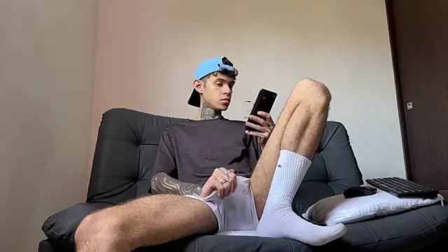 Saturno v online show from September 24, 2025, 2:59 am