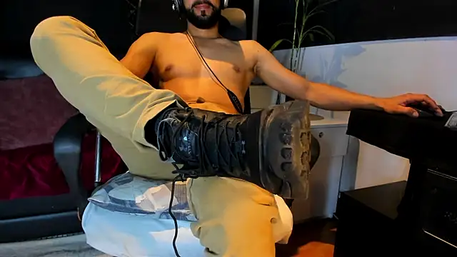 alessandro wye online show from December 19, 2025, 10:11 am