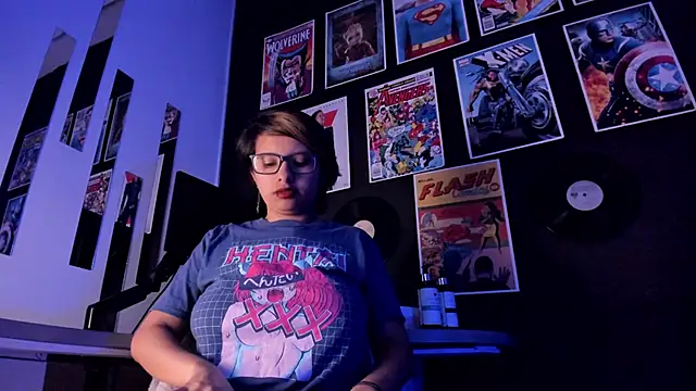 Snapshot of NovaGlitz chatting on January 24, 2025, 11:26 am NovaGlitz online show from January 24, 2025, 11:26 am