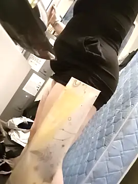 lilbishmiss online show from February 5, 2025, 7:50 am