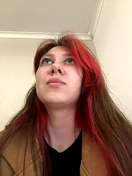 Snapshot of ChloesTem chatting on November 11, 2025, 10:59 am ChloesTem online show from November 11, 2025, 10:59 am