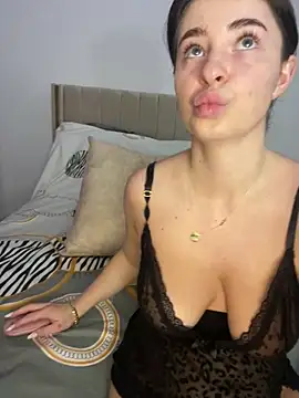 GraceCarther online show from September 12, 2025, 7:03 pm