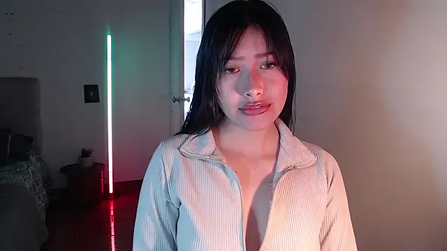 Snapshot of Emilyswan04 chatting on January 17, 2025, 2:39 pm Emilyswan04 online show from January 17, 2025, 2:39 pm