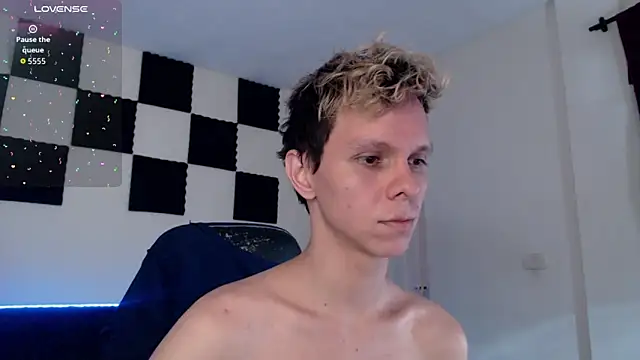 bryamado69 online show from September 24, 2025, 1:25 pm