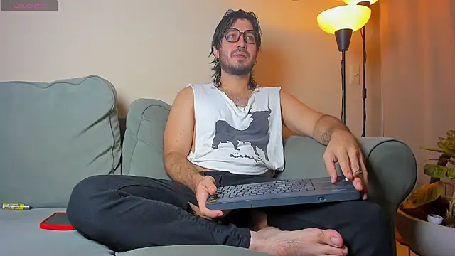 Snapshot of Ackerman_Eren_ chatting on September 29, 2025, 10:31 am Ackerman Eren online show from September 29, 2025, 10:31 am