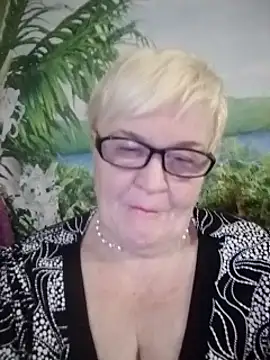 VioletSweet566 online show from December 4, 2024, 5:55 pm