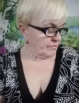 VioletSweet566 online show from December 5, 2024, 11:27 am