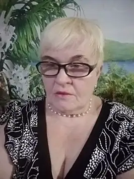 VioletSweet566 online show from February 5, 2025, 10:08 am