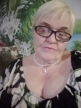 VioletSweet566 online show from February 15, 2025, 9:26 pm