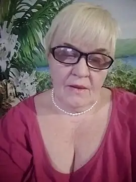 VioletSweet566 online show from February 26, 2025, 6:32 pm