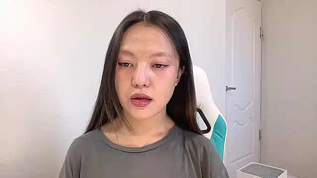 Risalynn online show from December 24, 2024, 3:49 am