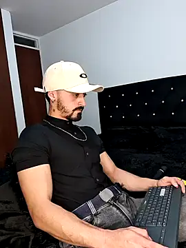 MAXIMUS MASTE3 online show from February 20, 2025, 2:51 am