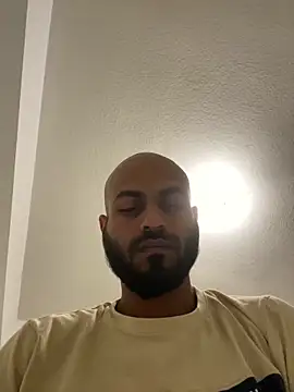 Snapshot of islandvybee55 chatting on March 2, 2025, 3:24 am islandvybee55 online show from March 2, 2025, 3:24 am