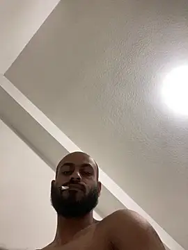 Snapshot of islandvybee55 chatting on March 9, 2025, 4:05 am islandvybee55 online show from March 9, 2025, 4:05 am